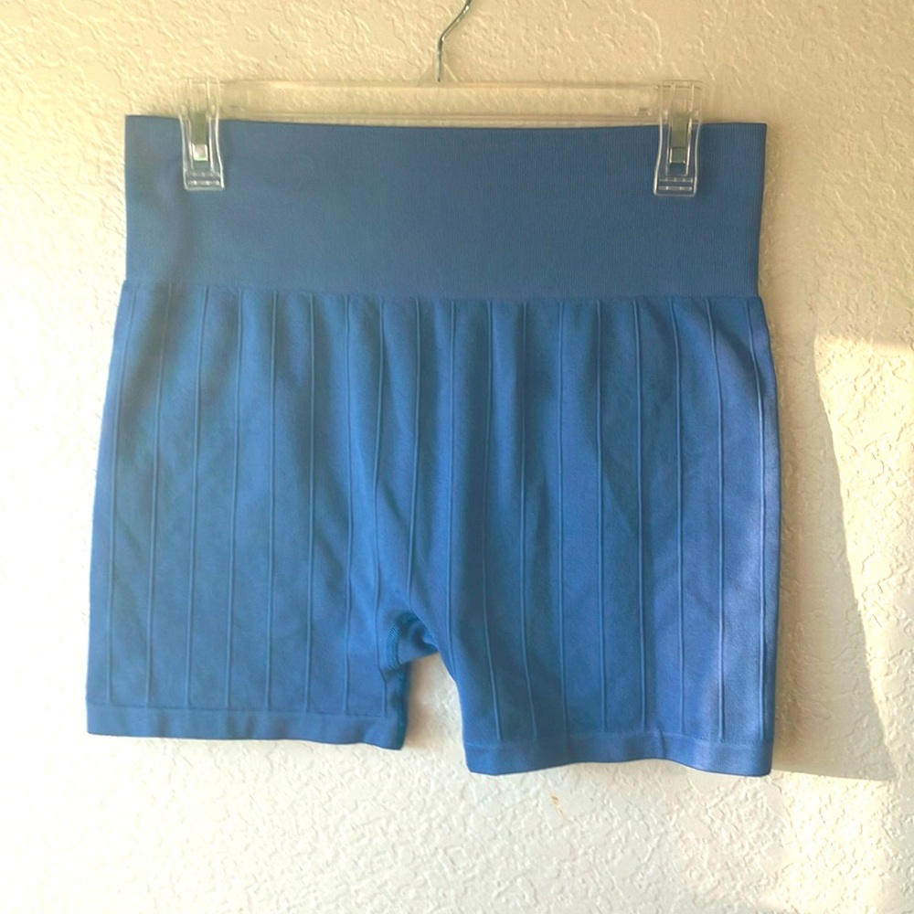 H&M Cornflower Blue 92% Polyamide & 8% Elastine Biker Shorts women’s XL